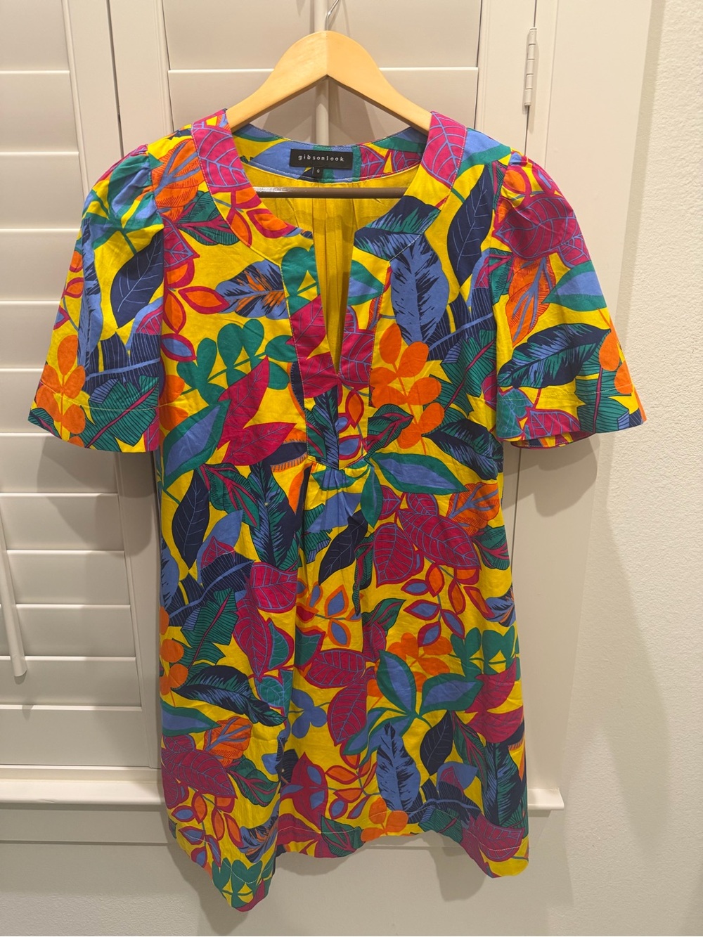 Gibsonlook Yellow Tropical Leaf Notch-Neck Tunic